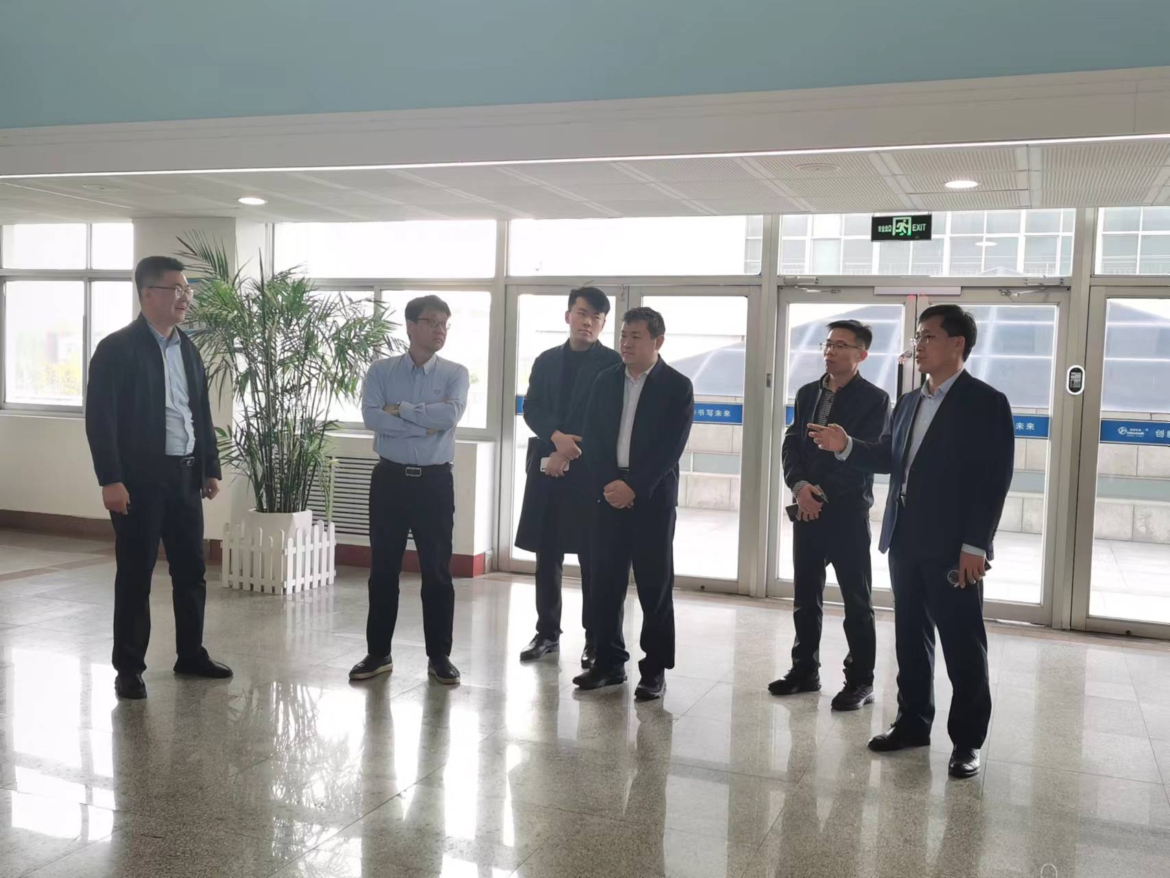 中科院信息工程研究所翟立東教授到環球軟件考察調研 中科院信息工程研究所翟立東教授到環球軟件考察調研