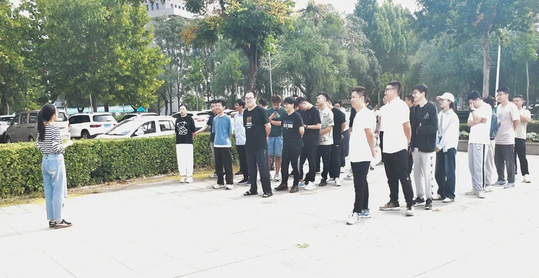 環球軟件舉行“迎中秋,慶國慶”員工趣味運動會 環球軟件舉行“迎中秋,慶國慶”員工趣味運動會