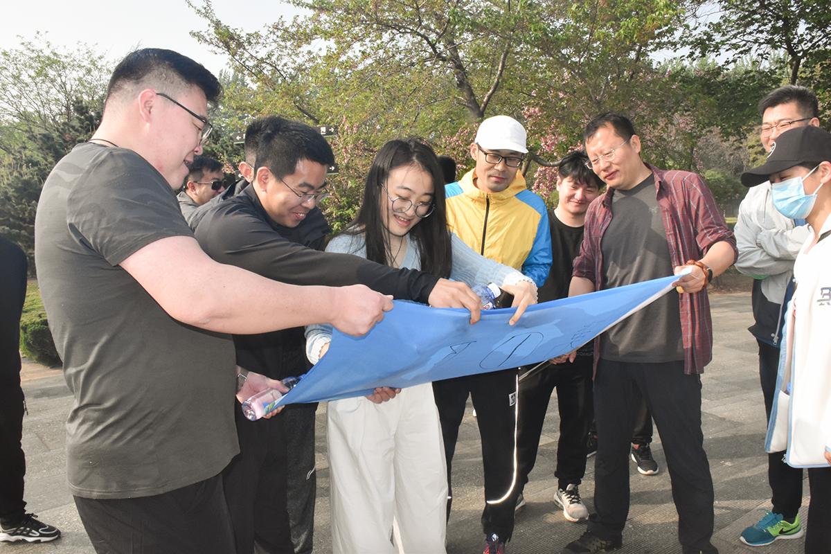 赴春日之約-環球軟件開展“擁抱自然·迎接春天”團建活動 赴春日之約-環球軟件開展“擁抱自然·迎接春天”團建活動