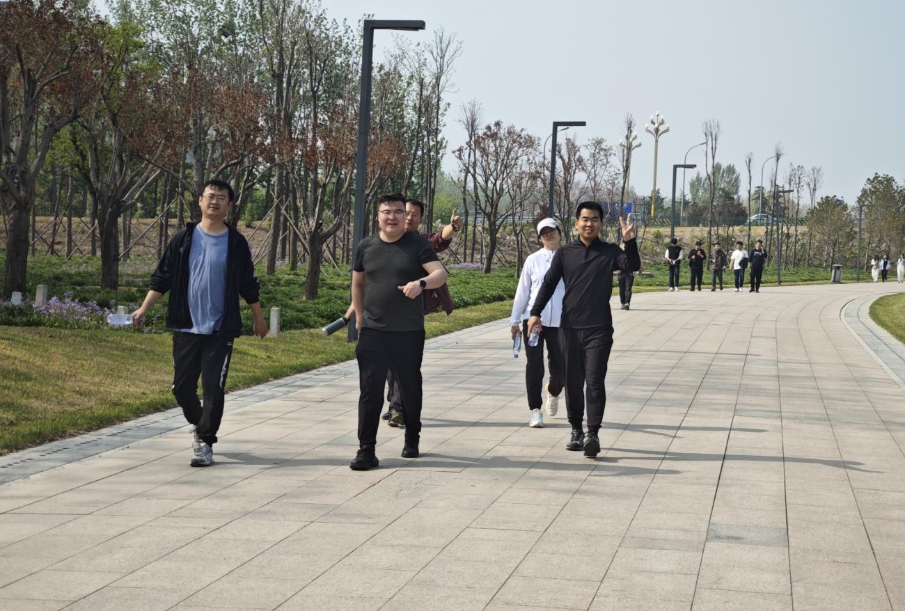 赴春日之約-環球軟件開展“擁抱自然·迎接春天”團建活動 赴春日之約-環球軟件開展“擁抱自然·迎接春天”團建活動