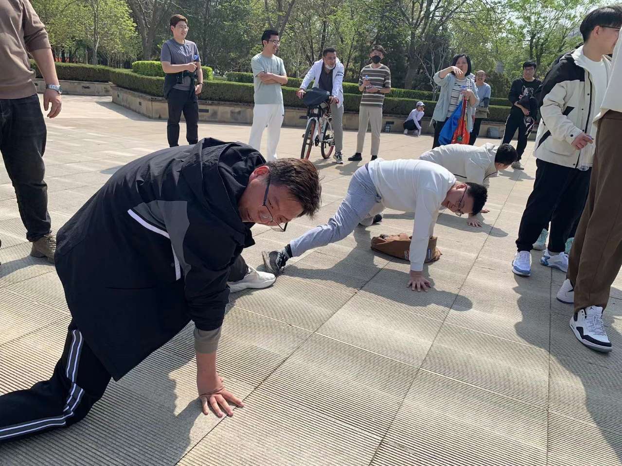 赴春日之約-環球軟件開展“擁抱自然·迎接春天”團建活動 赴春日之約-環球軟件開展“擁抱自然·迎接春天”團建活動