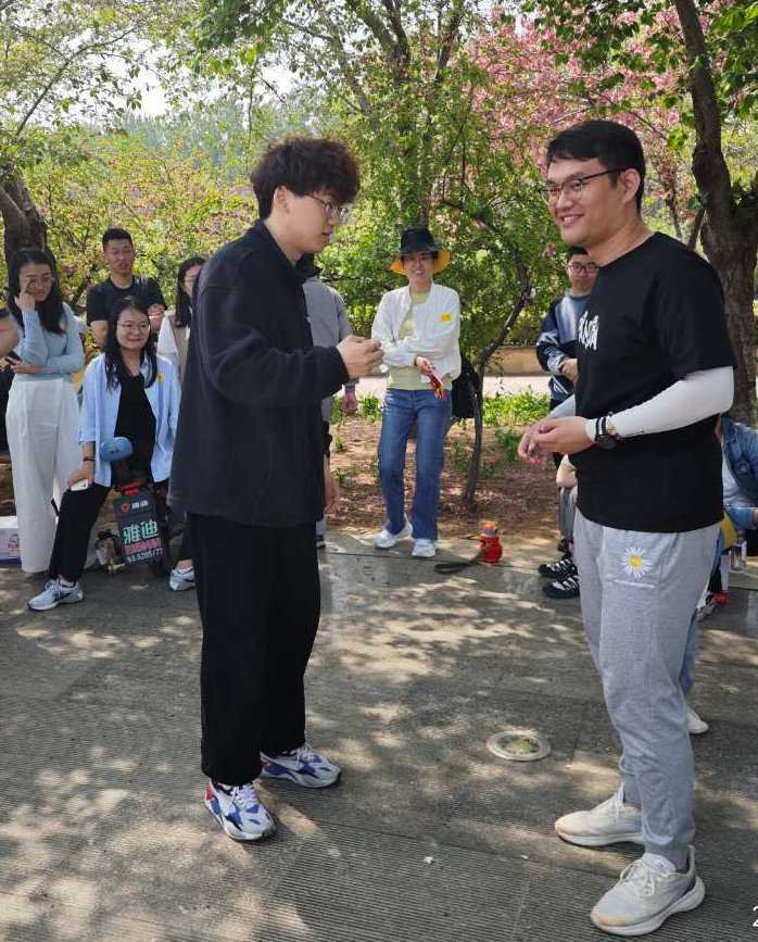 赴春日之約-環球軟件開展“擁抱自然·迎接春天”團建活動 赴春日之約-環球軟件開展“擁抱自然·迎接春天”團建活動