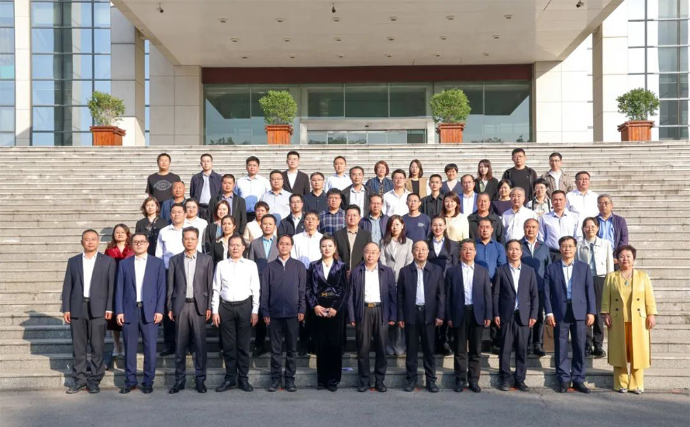 公司董事長當選壽光市黨外知識分子聯誼會第一屆會長